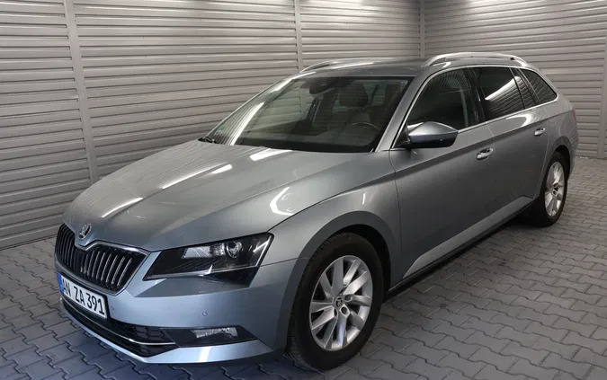 samochody osobowe Skoda Superb cena 76400 przebieg: 132000, rok produkcji 2018 z Dolsk